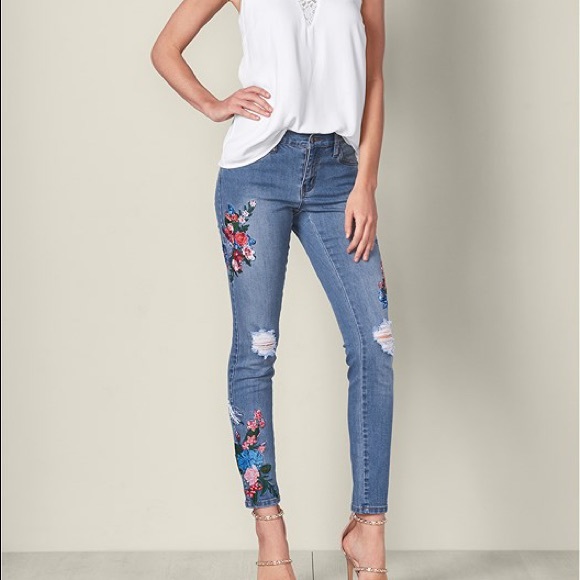 Venus Floral Hummingbird Embroidered 